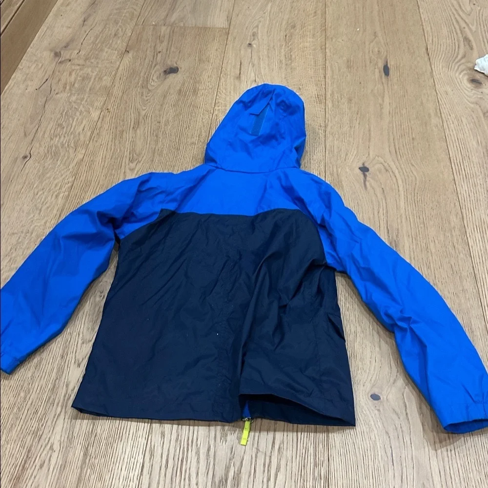 Columbia vibrant blue